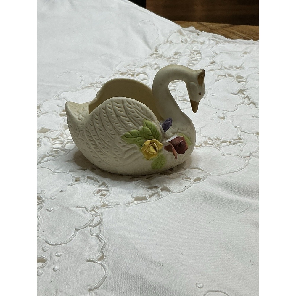 Vintage Porcelain‎ Swan Trinket Dish Jewelry Pink Roses Cottagecore